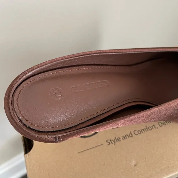 NIB Kitten Heel Mules - Picture 3 of 6